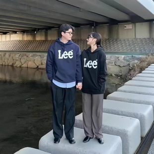 �n��Lee�Bñ���|�l�½�����ĸ�A�I������ͬ����Ů��H�ﶬ���׳�