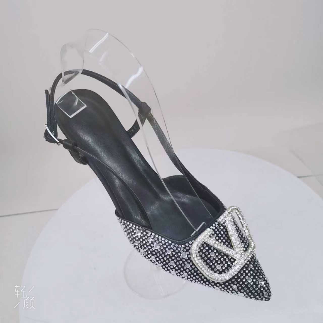 Zapatos de diseño italiano de verano nuevo super仙 diamante punta sandalias de talón alto banquete de boda