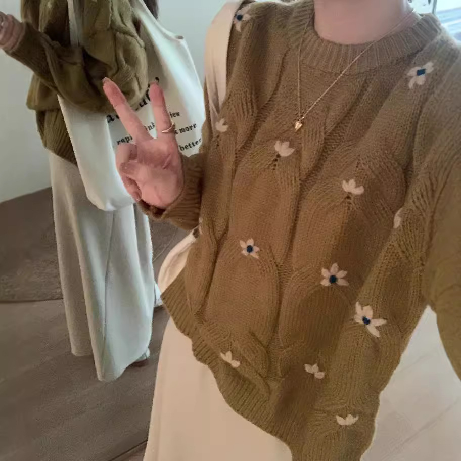 24 invierno Puyuan retro bordado suéter mujer 2024 otoño invierno nuevo estilo suave viento torcido redondo image 1