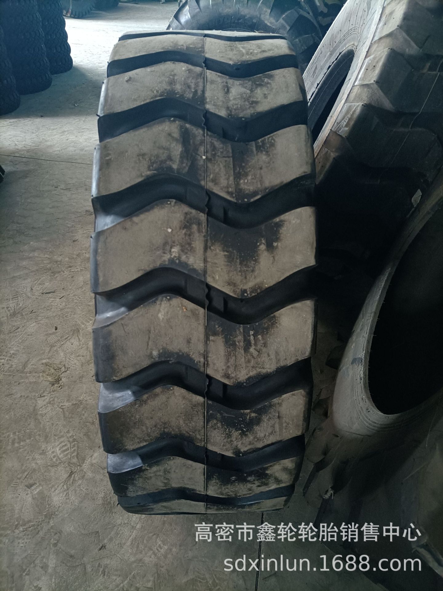 供应工程铲车装载机17.5-25 23.5-25耐扎 加强型轮胎