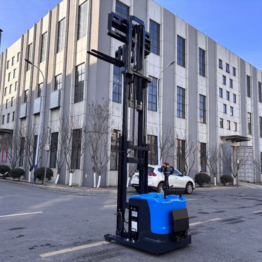 普尔夫窄通道电动叉车侧向三向平衡重堆高车1.5吨4.5米堆垛车非标