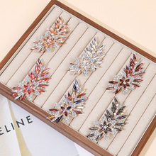 胸针女别针简约水晶胸花西装毛衣配饰开衫扣韩国奢华花朵礼物饰品