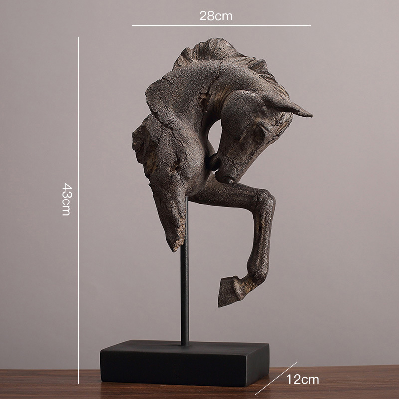 リビングルームの置物は軽くて豪華で高級な雰囲気のお酒棚の装飾品です。