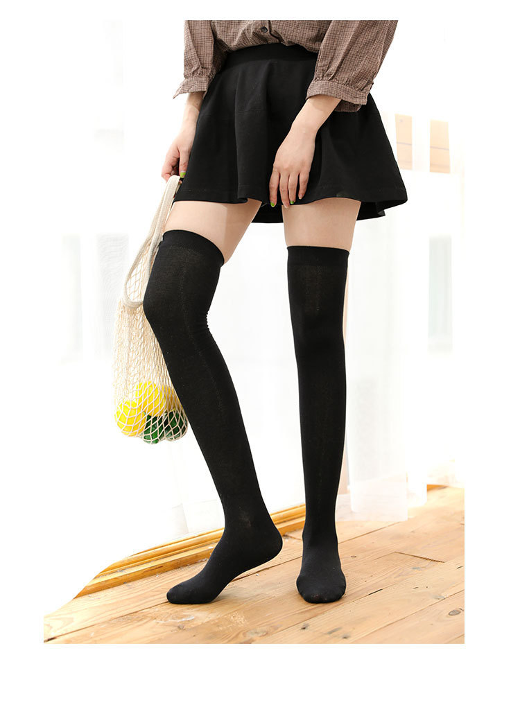 Women's Casual Solid Color Polyester Cotton Over The Knee Socks 1 Pair display picture 2
