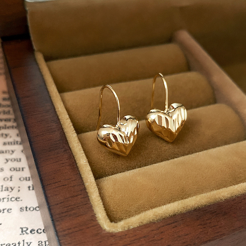 True gold electroplated gold folds love ear hook