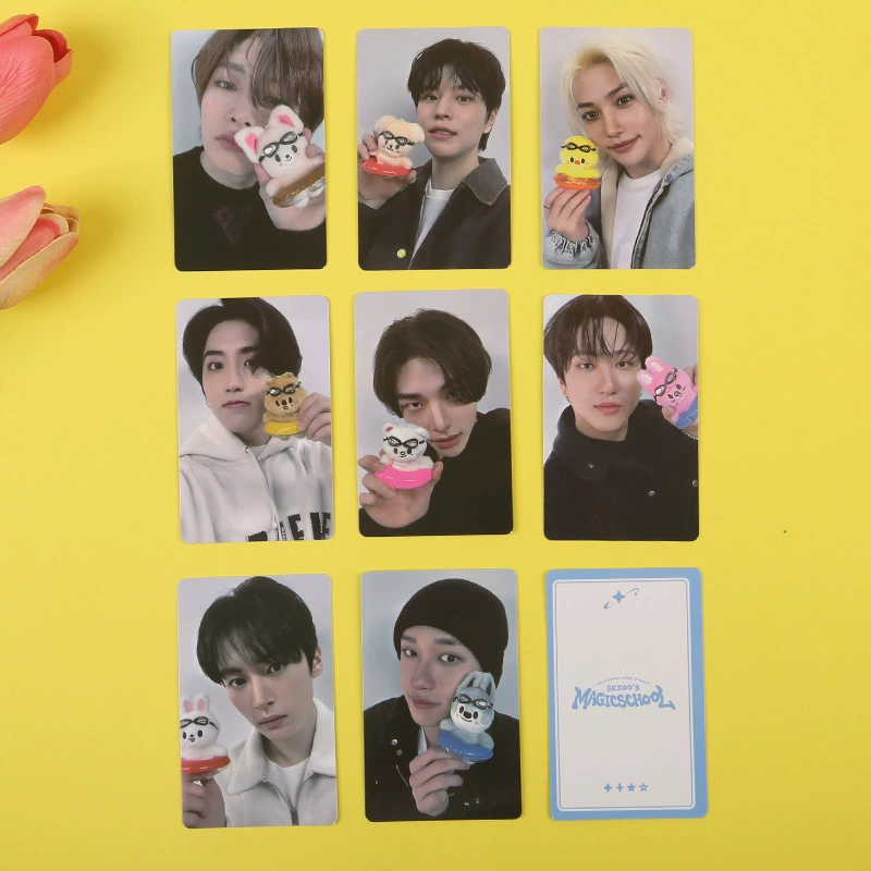 Картка малого размера (STRAY KIDS) ATE World Tour Seoul Collection, 5.4×8.6 см, коллекционные варианты