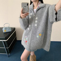 慵懒风手工花朵刺绣大版毛衣外套女欧版秋冬粗针宽松百搭针织开衫