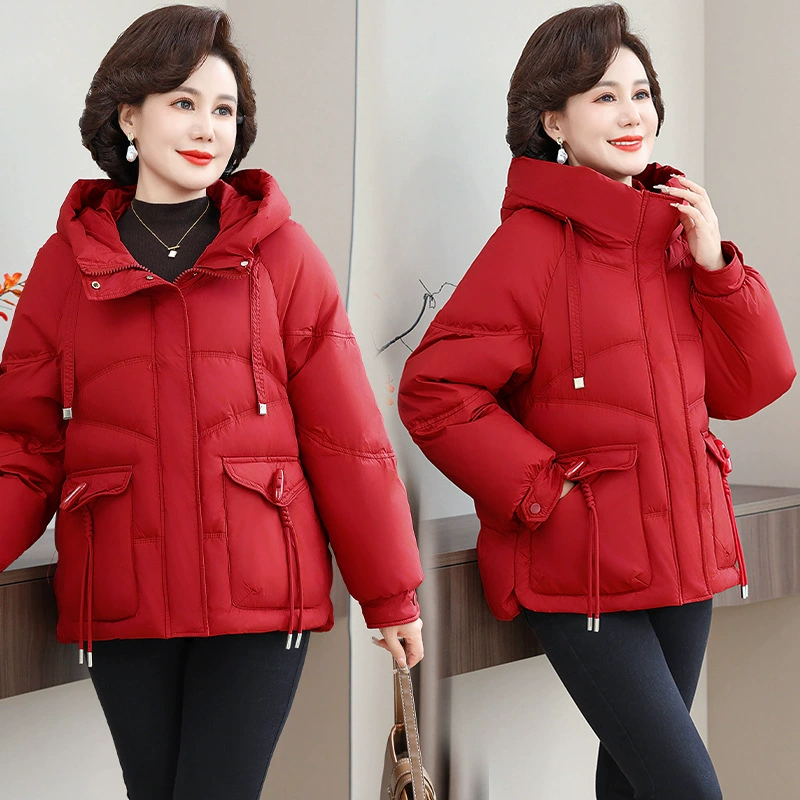 Мама одевает зимнее хлопковое пальто среднего возраста теплая хлопчатобумажная куртка 2024 новый модный повседневный топ с капюшоном короткий взрыв
