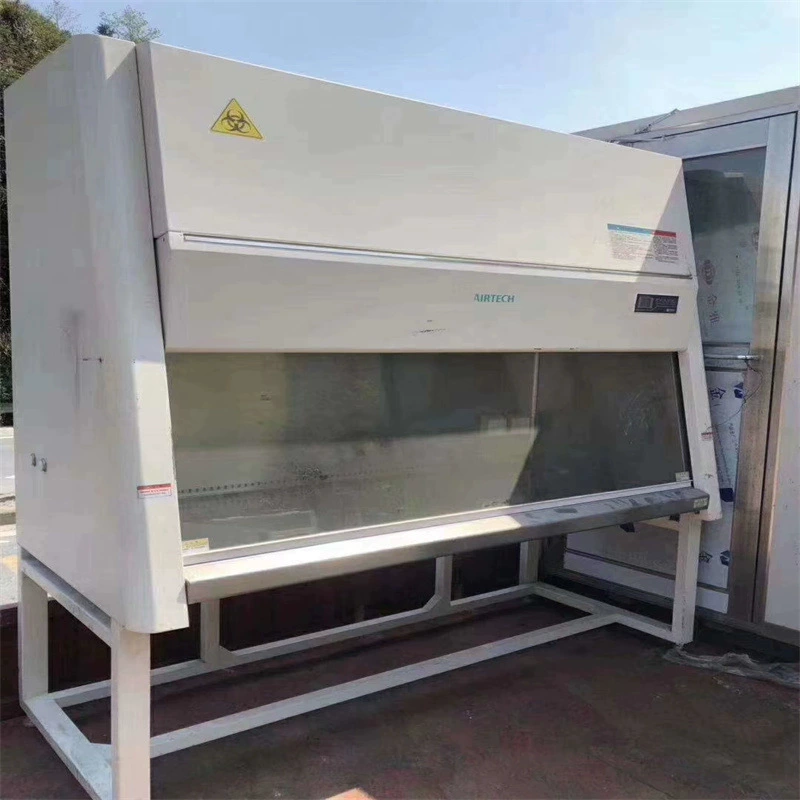 Б/у лабораторные биологические шкафы, вытяжки и чистые рабочие места для продажи и переработки.