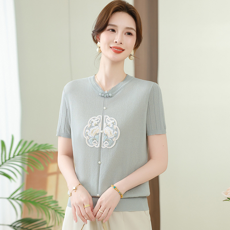 2025新款妈妈夏装洋气短袖T恤高贵小衫中老年女风夏季装衣服，女装T恤，妃慕昵服饰