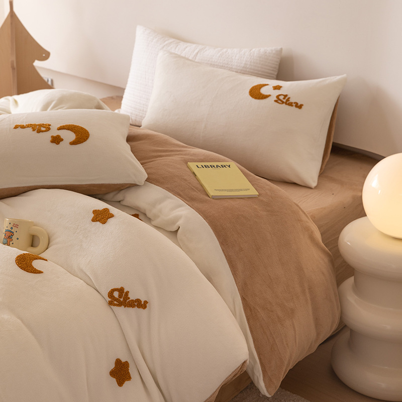 Leche de seda cama de cuatro piezas set2024 nuevo invierno sábanas de seda de tres piezas set ropa de cama de coral veludo