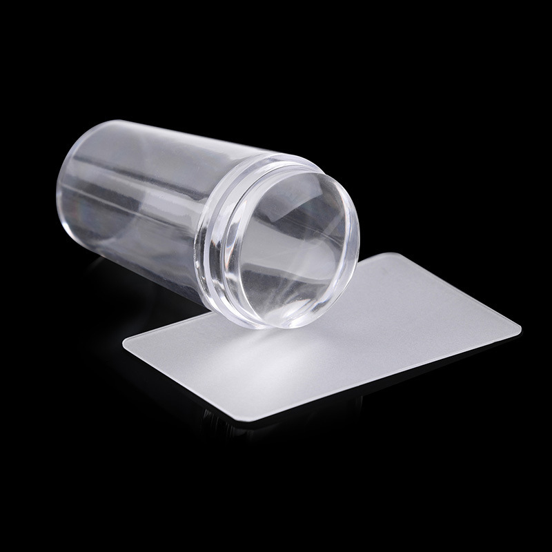 Silicone seal for manicure