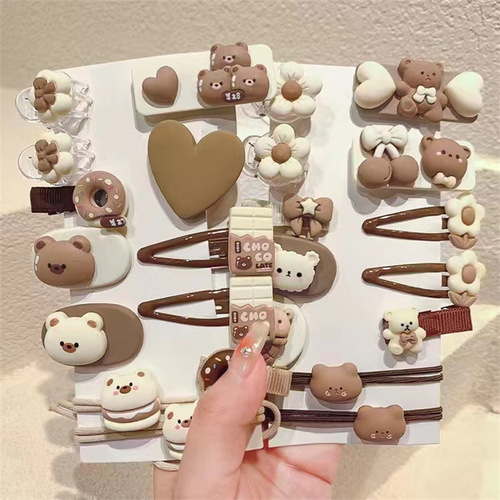 Children's candy-colored sweet cartoon hair clip for little girls, cute baby hair accessory for girls, featuring flowers, strawberries, and bear edges.