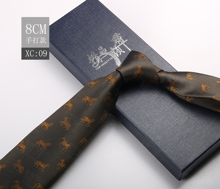 ネクタイの男性は韓国版のイギリスのレトロな茶色の縞の8cmの手で欧米風の学生の出勤職業の服を打ちます。