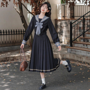 Ů�b�WԺ��ŮJK�Ʒ���ϵ��܊�I�L��ˮ�ַ��B��ȹ�����@�����L��ȹ