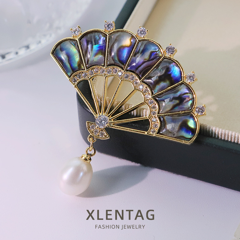 Abulón original en forma de ventilador zircon perla natural broche de alta calidad decoración flor de pecho elegante temperamento brazo libre