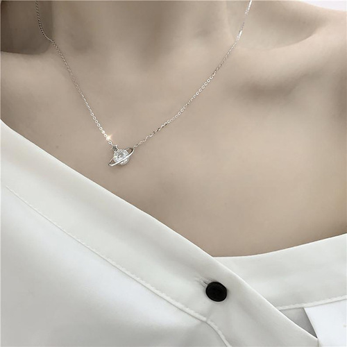 Japanese and Korean ins personality super fairy temperament starry sky planet pendant necklace simple cold style five-pointed star clavicle necklace