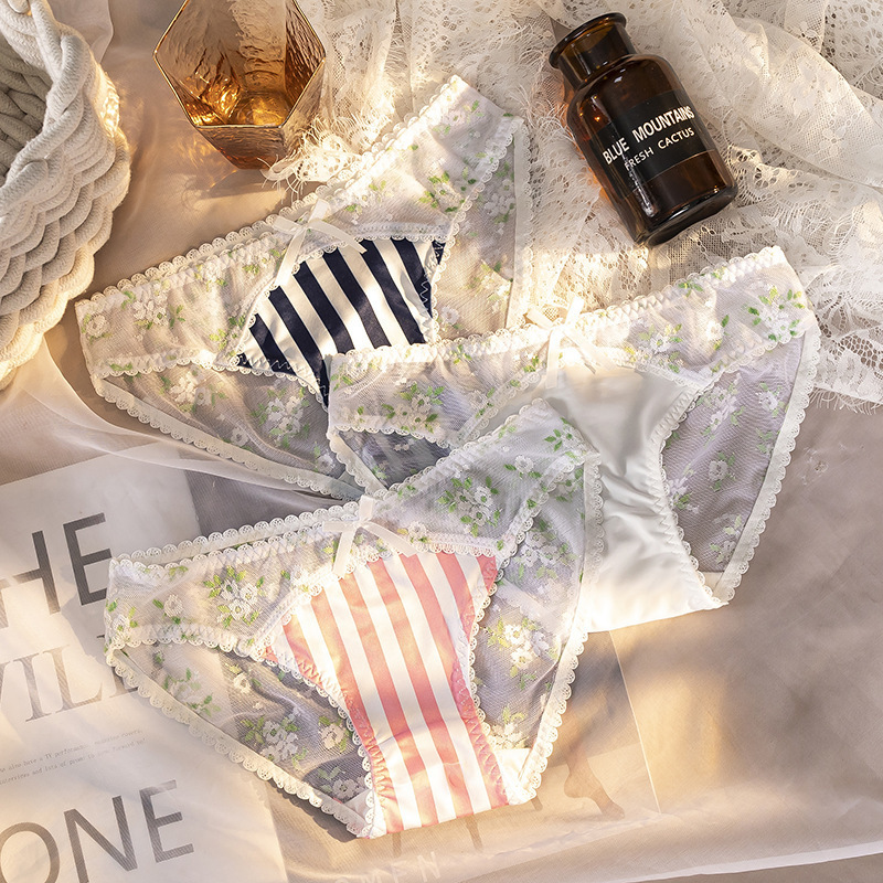 Cross-border Underwear Women's Pure Cotton Crotch Lace Fashionable Transparent Hip-lifting Low-waist Cute Underwear Women's Sexy Triangle Shorts