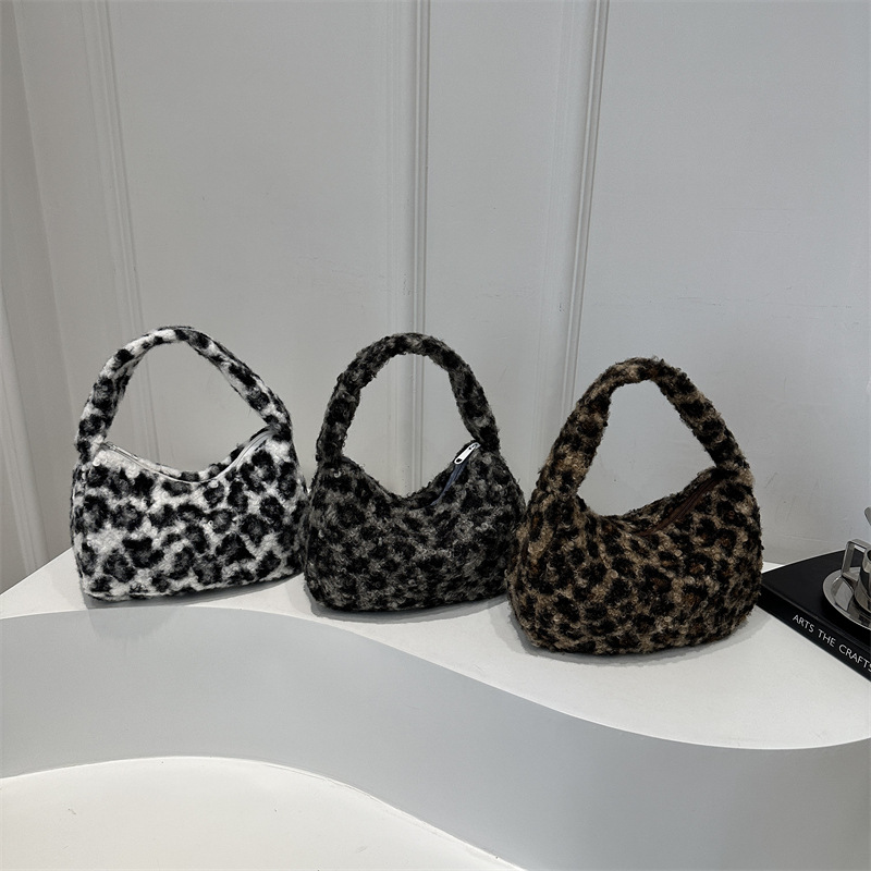 Bolso popular este año 2024 otoño nueva moda personalidad bolso de hombro de lana estampado leopardo retro bolso de lana