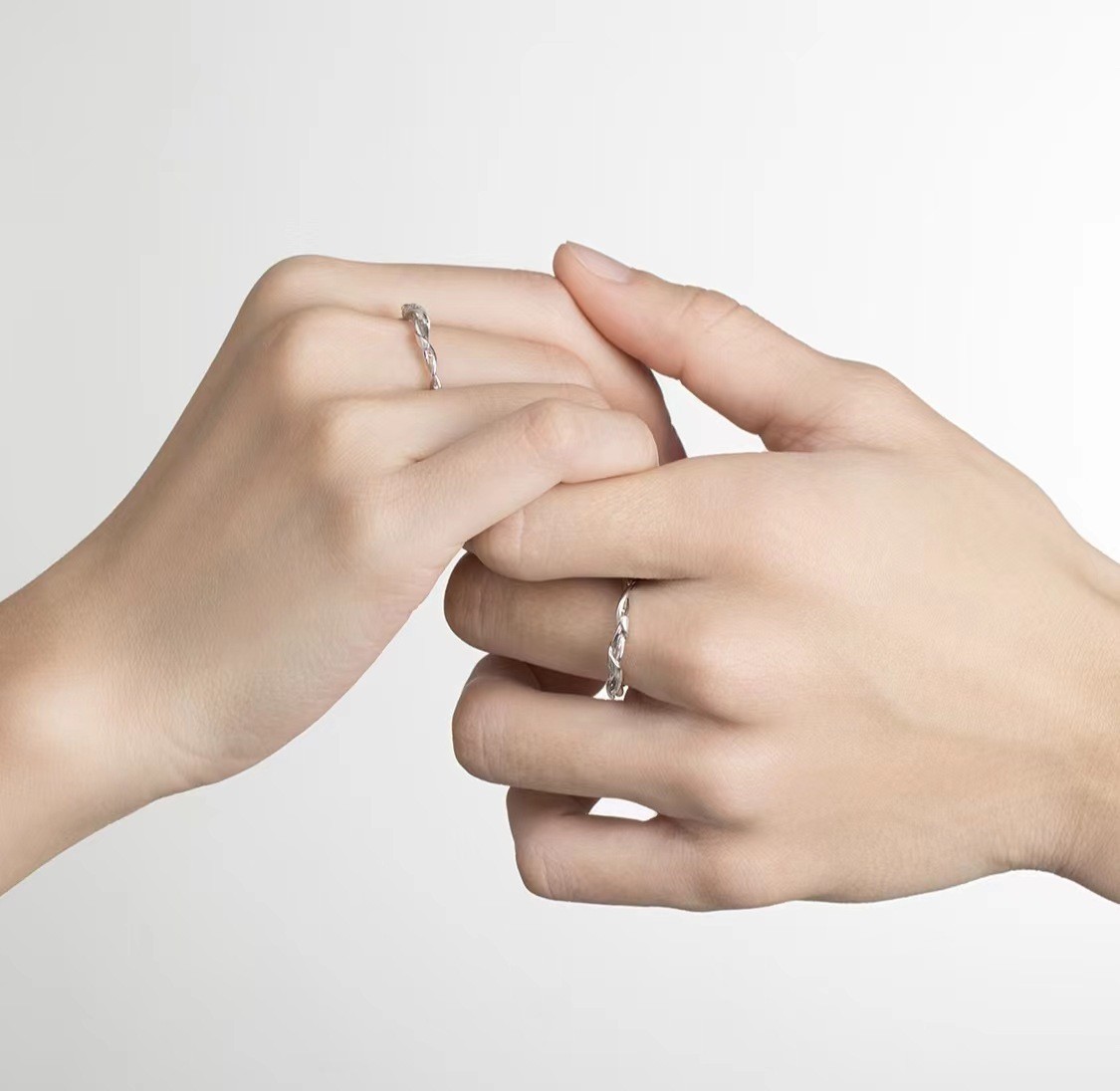Personalised Weaving Design Couple Rings High-end Trendy Jewellery_voghion.com