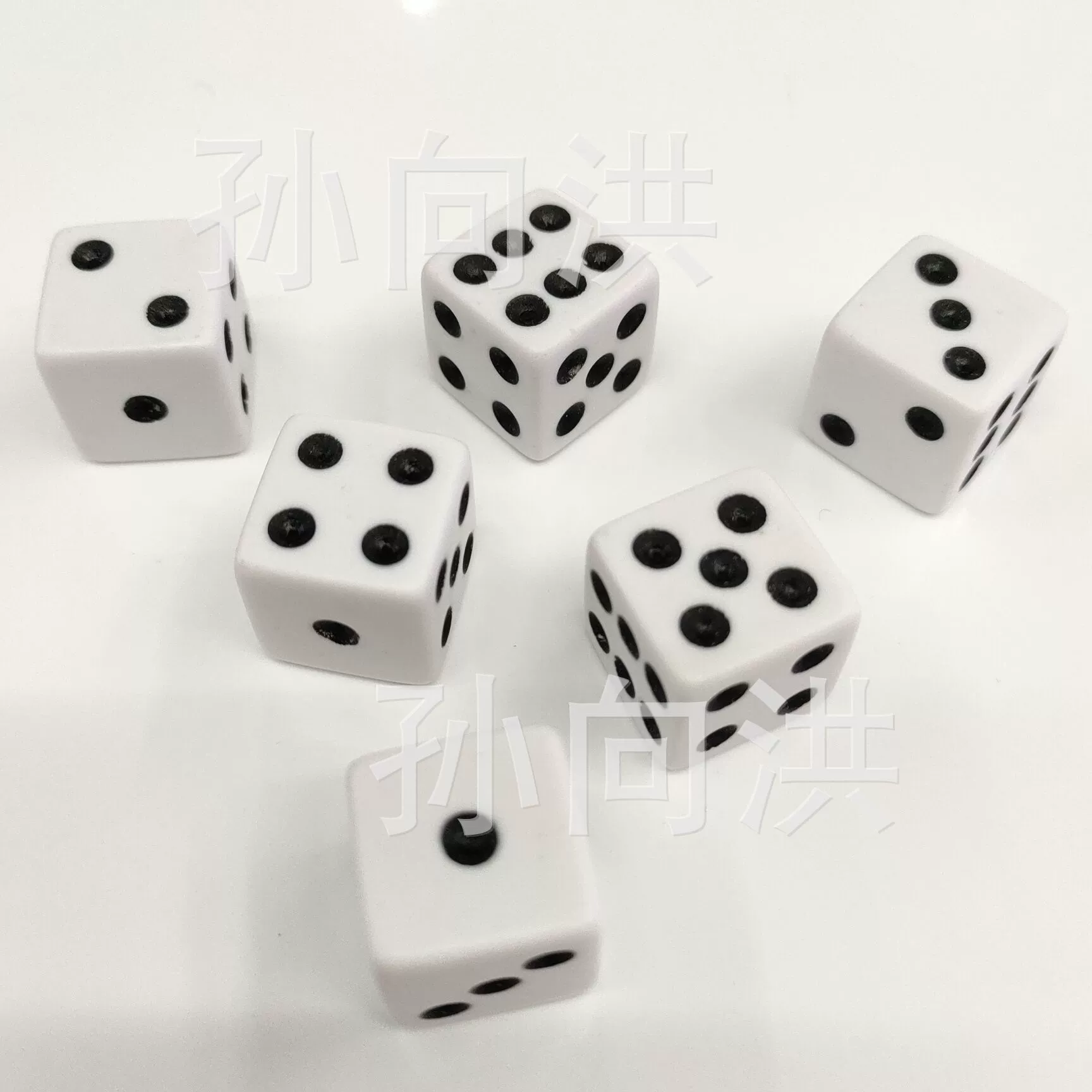 Аксессуары для игры в шахматы пластиковые кости белый квадратный Угол Цвет Пластиковые броски комбинация кубиков для покера аксессуары оптом
