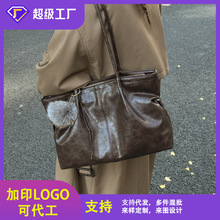 时尚高级感褶皱托特包女通勤新款休闲单肩包大容量洋气百搭手提包