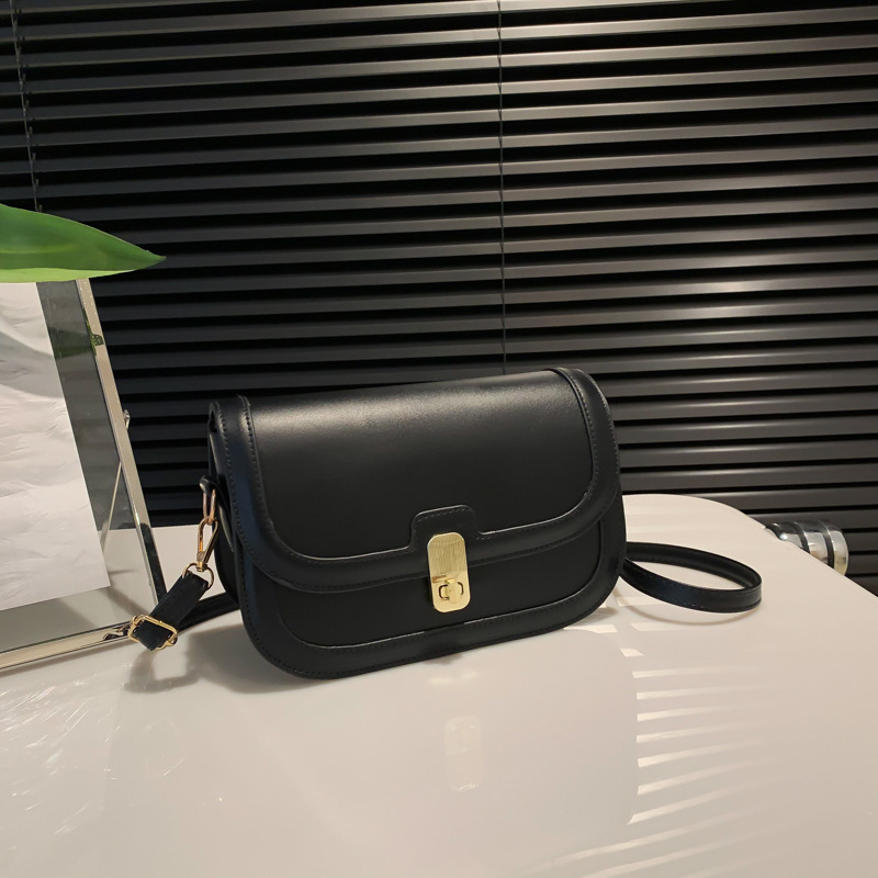 Underarm Small Bag 2022 New Autumn Fashionable Shoulder Bag Retro Texture Women's Bag Casual Crossbody Small Square Bag