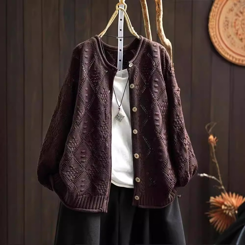 Autumn cardigan with diamond pattern