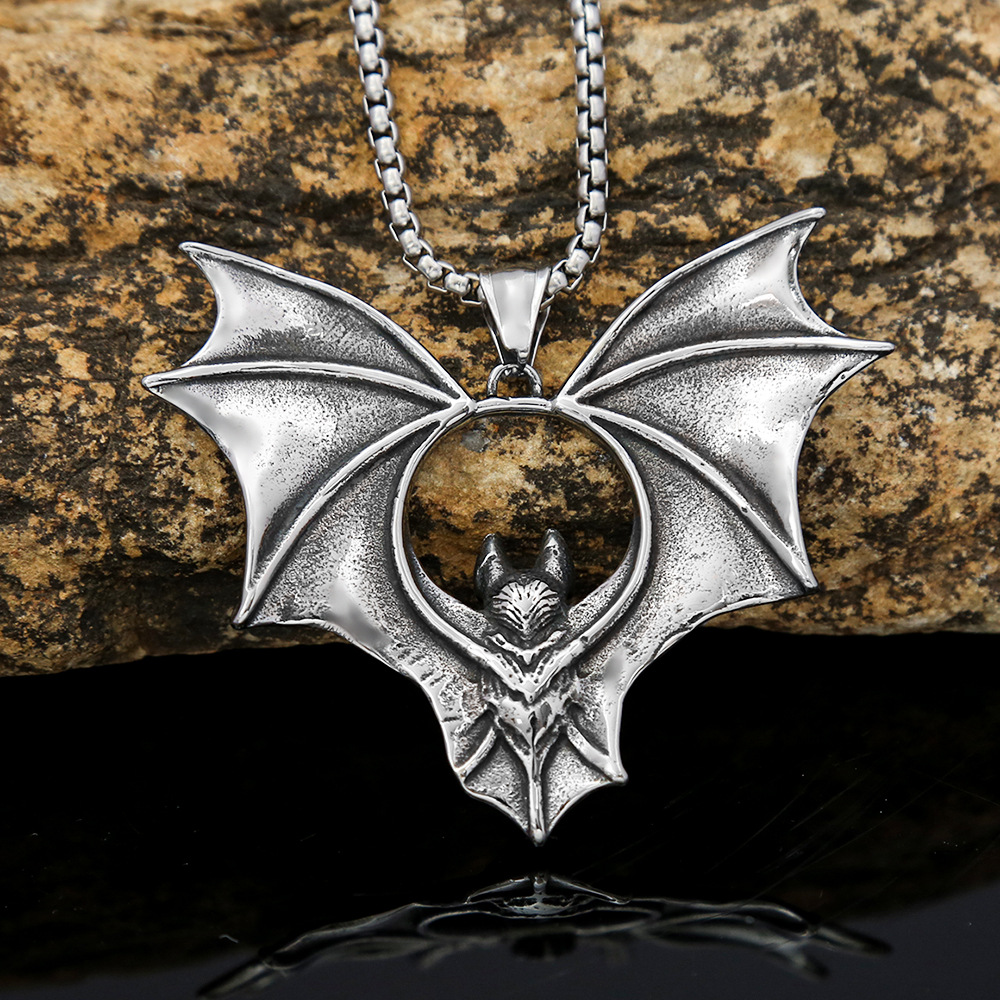 Punk titanium creative stainless steel men's necklace, personalized bat pendant, Halloween gift_voghion.com
