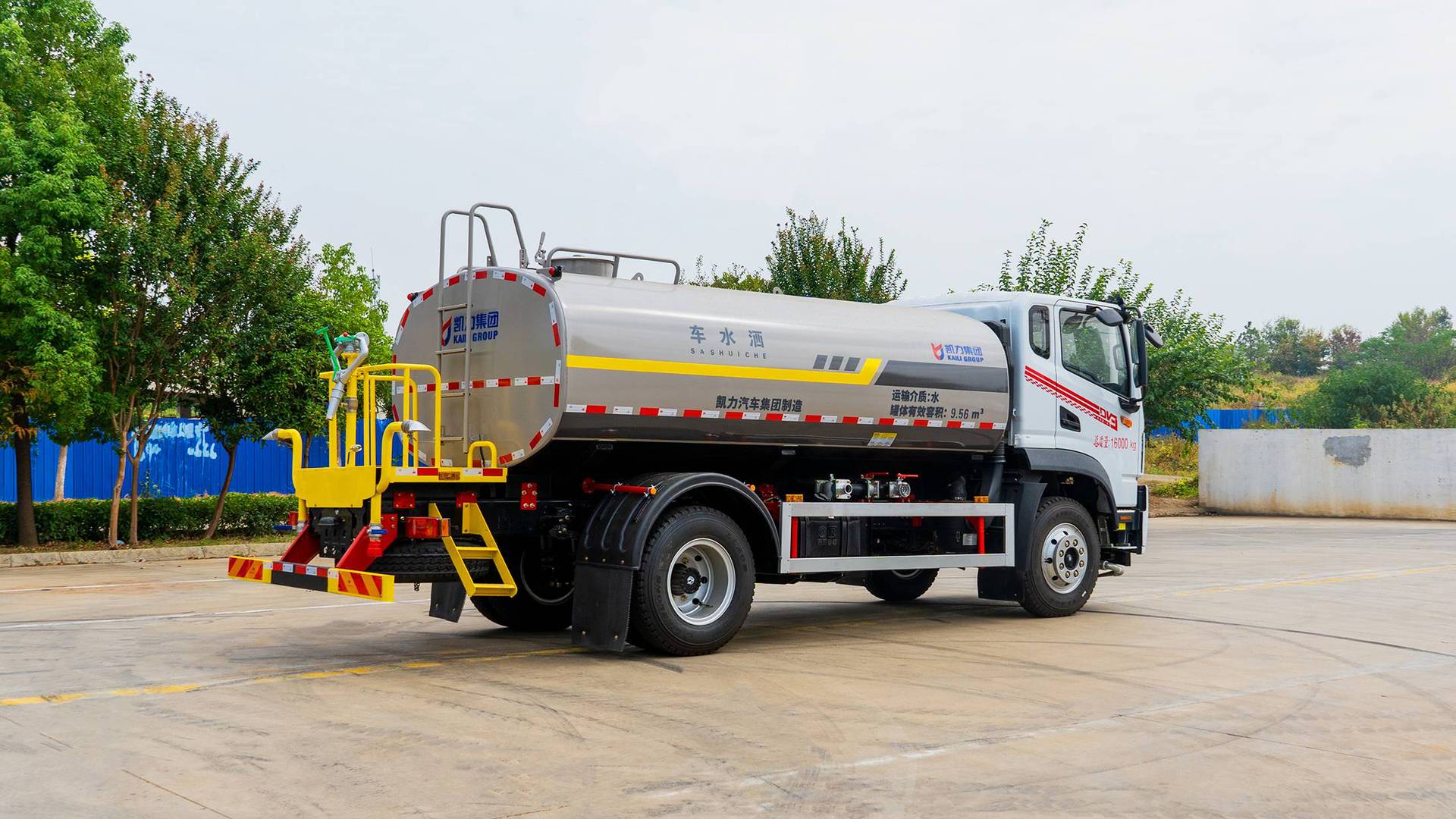 Sprinkler Truck Source Manufacturer 10 Square 15 Square 20 Square Sprinkler Truck Without Procedures Municipal Sanitation Landscaping Spray Truck