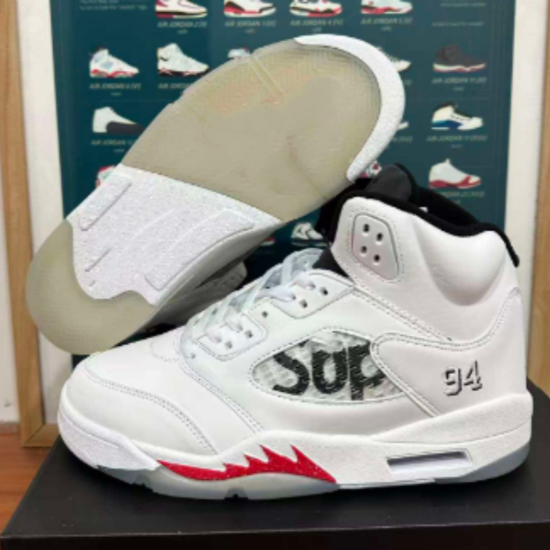 Jordan 5 Retro Supreme White 824371-101