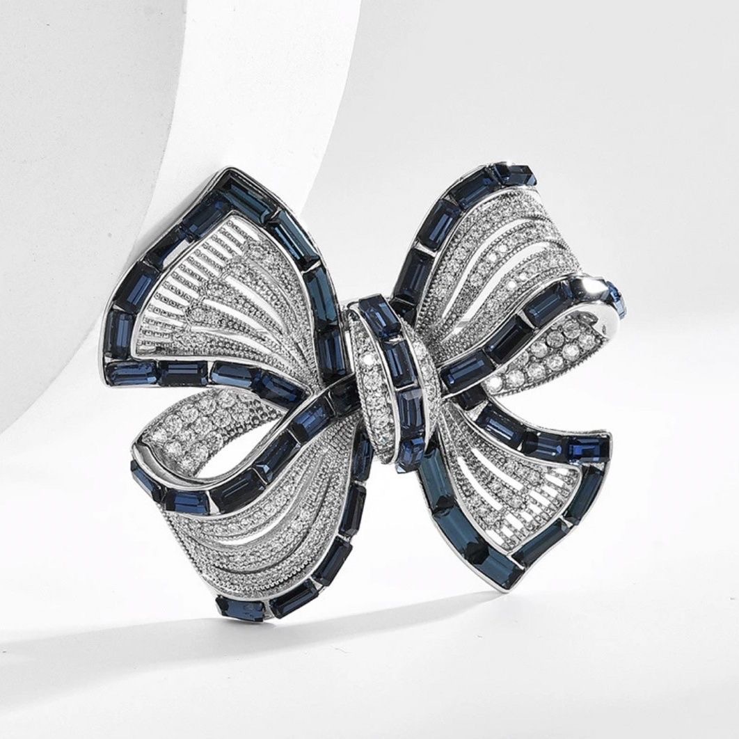 High-End Accessible Luxury Heavy Industry Elegant Bow Brooch Women's Niche Exquisite Alloy Collar Corsage Anti-Exposure Brooch