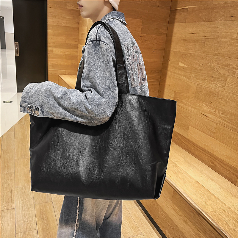 2023 nuevo cuero suave bolsa de viaje de gran capacidad para hombres y mujeres deportes fitness mochila bolso de gran capacidad para viaje de negocios