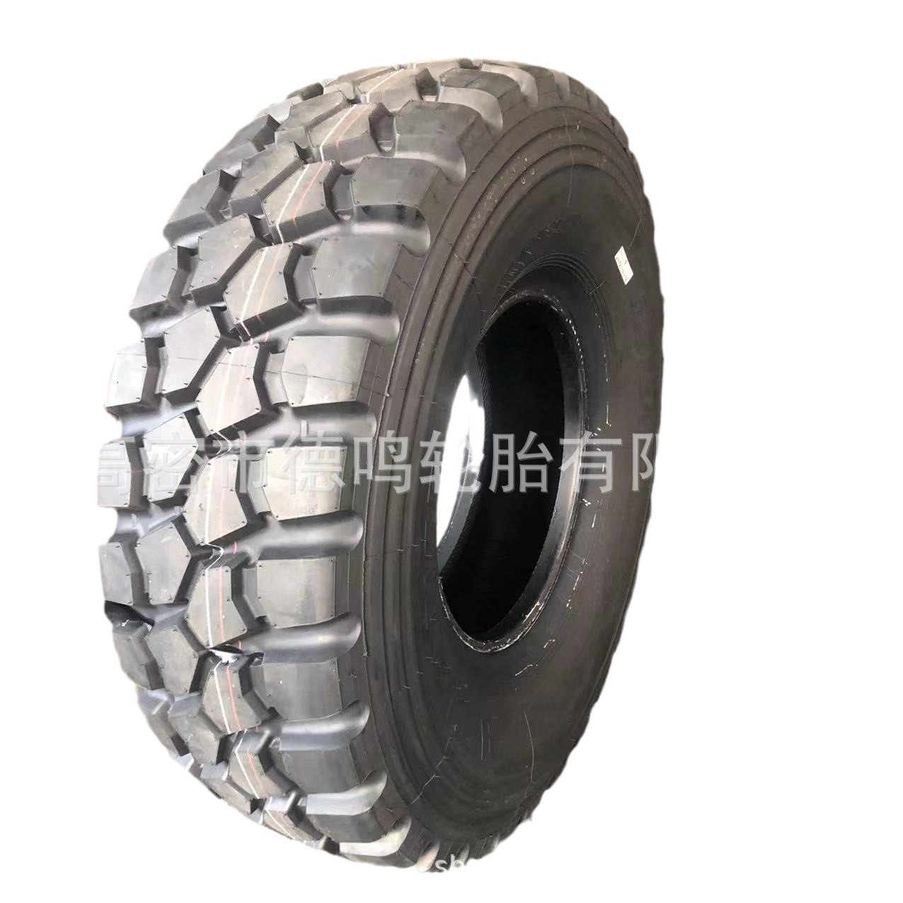 Forward Triángulo camión de bomberos de neumáticos 335/365/395/80/85R20 GL073A off-road patrón de mercancías genuinas