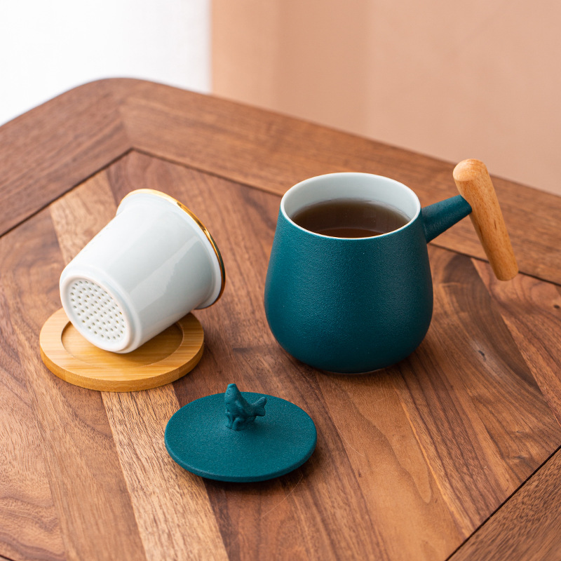 Koi taza con tapa de gran capacidad taza de agua de cerámica Oficina filtro taza de té hombres y mujeres personal marca de letras