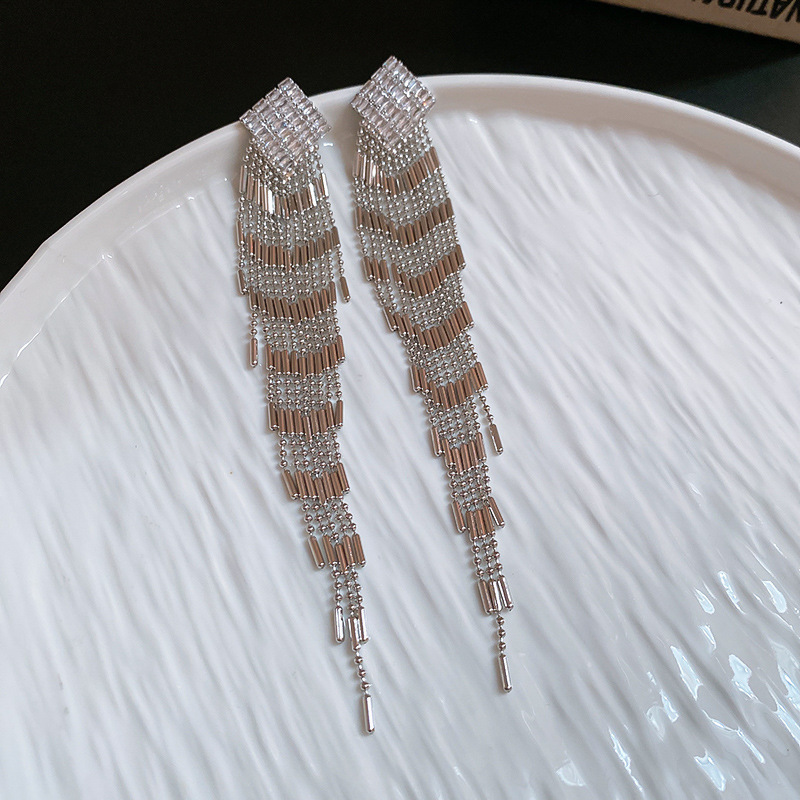 61# silver needle-silver-tassel