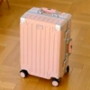 Pink [with leather handle]