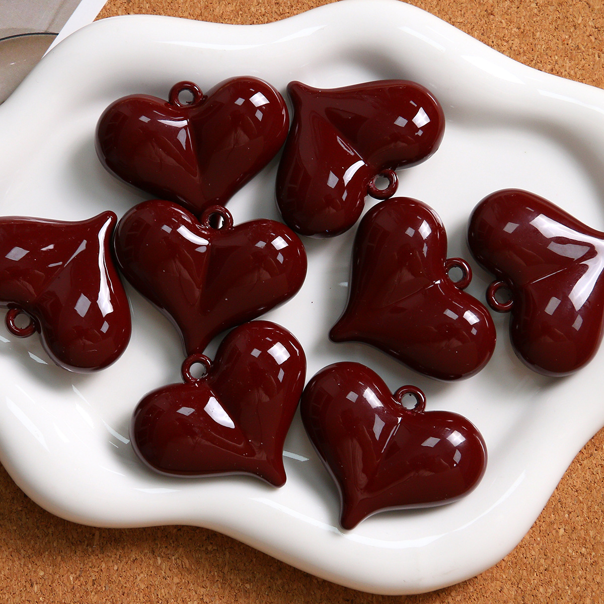 8g Weight Pendant Jewelry Making Type DIY Jewelry Accessories Classification 1 Piece Quantity Resin Material Heart Shape Pattern All Seasons Season Polishing Design Vacation, Classic Style Style 1 Piece Resin Heart Shape Pendant 无