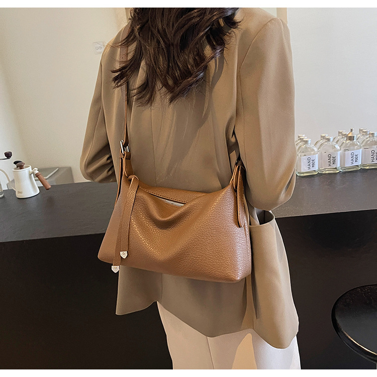 High quality texture large capacity 2024 summer new item niche design pillow fashionable versatile single shoulder_voghion.com