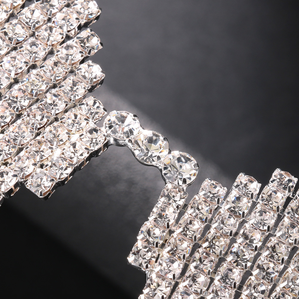 16866507698241_1686650769