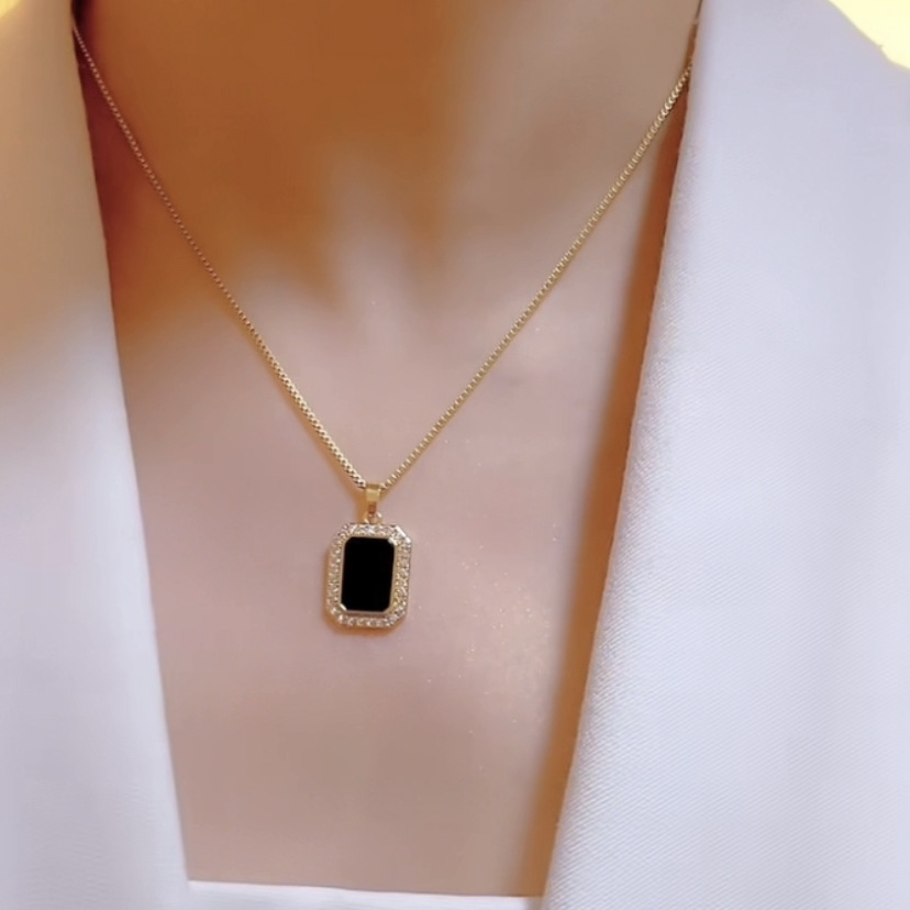 brand titanium steel necklace women;s all-match high-end accessories accessories light luxury clavicle chain design sense niche wholesale_ipsvogv.com