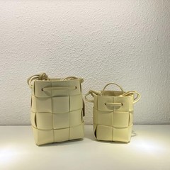 2024年新款潮春季斜挎包編織水桶包小眾輕便包迷你ins單肩女包