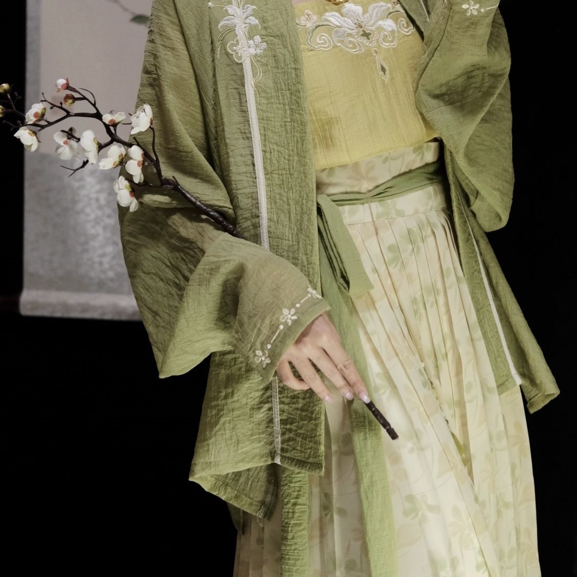 捌伍柒原创草茸茸宋制汉服女飞机袖百迭裙吊带百褶裙改良日常春夏