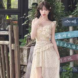 茶歇法式不规则碎花连衣裙女春季2025新款收腰显瘦荷叶边仙女长裙