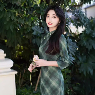 Autumn 2024 New Plaid Knitted Jacquard Long Cheongsam Retro Republic of China Style Cheongsam Literary Retro Cheongsam