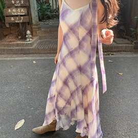 大码女装不规则格纹连衣裙春季感垂感吊带裙胖MM遮肚显瘦裙子