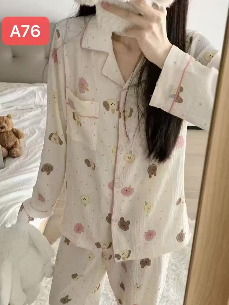 Algodón nublado al por mayor transfronterizo nuevo pijama de niña pantalones de manga larga delgados dulces dibujos animados impresión de ropa para el hogar set