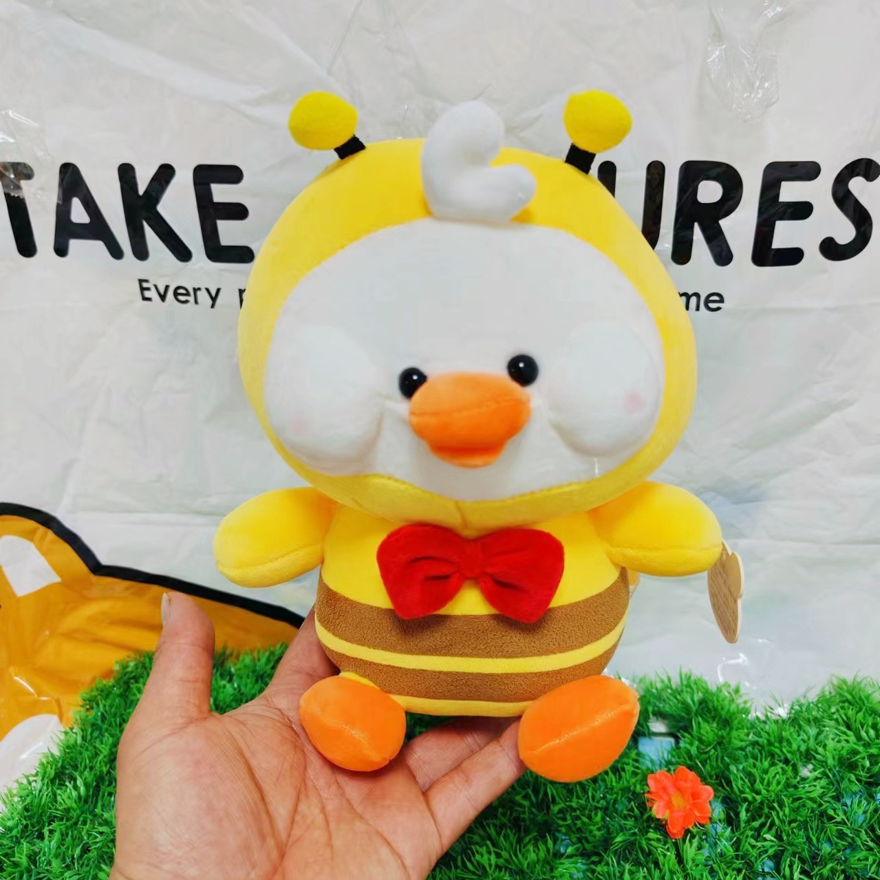 Nueva máquina de agarre, máquina de garras, muñeca, juguete de peluche de ocho pulgadas, lanzamiento de boda, logotipo impreso, evento de empuje, regalo