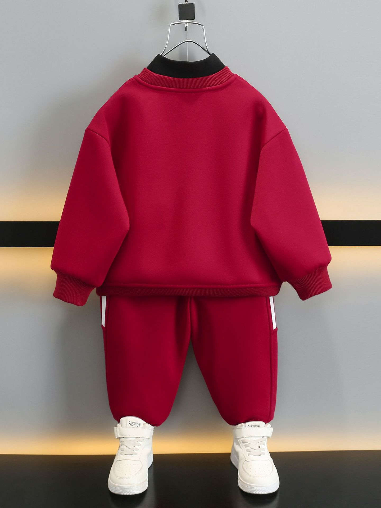6742 niños más traje de terciopelo para niños modelos de otoño e invierno 2025 nuevo suéter de dos piezas para bebés y niños guapos image 6