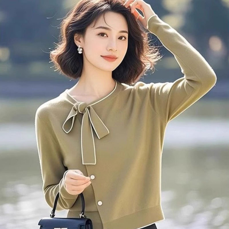 减龄绿色系带长袖针织毛衣女巨好看的一整套新款百褶半身裙两件套|undefined